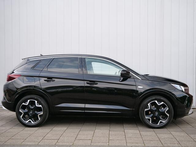 Opel Grandland 1.2 Turbo 130pk Ultimate AUTOMAAT 19 inch / Apple Carplay / LED-koplampen / Comfortstoelen