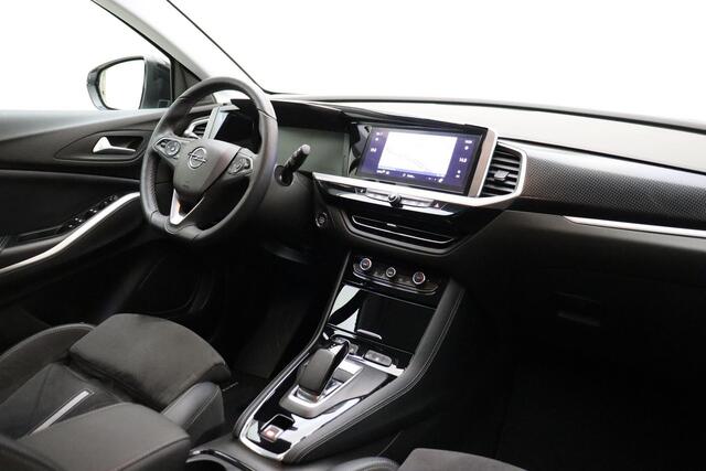 Opel Grandland 1.6 Turbo Plug-In Hybrid 300 pk 4x4 GSe | ECC | Winterpakket | Electrische Achterklep | Night vision | Camera | zeer compleet |