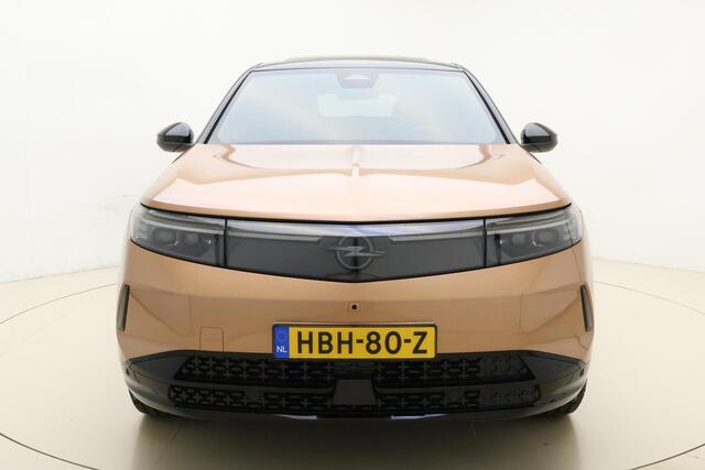 Opel Grandland Electric GS 73 kWh | Focal geluidssysteem | Glazen schuif- / kanteldak | Navigatie | Matrix LED verlichting | 20" lichtmetalen velgen | Nieuw model!