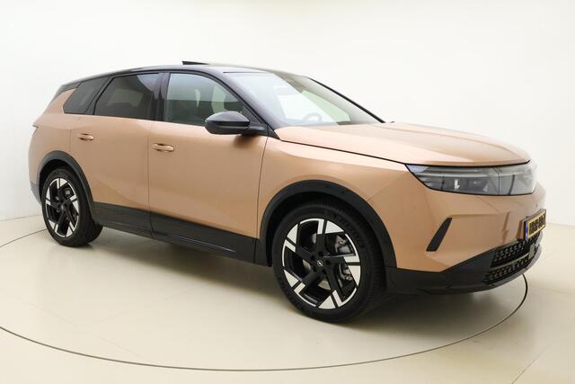 Opel Grandland Electric GS 73 kWh | Focal geluidssysteem | Glazen schuif- / kanteldak | Navigatie | Matrix LED verlichting | 20" lichtmetalen velgen | Nieuw model!