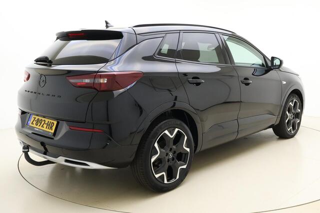 Opel Grandland 1.2 Turbo Level 3 130pk | Automaat | Alcantara Bekleding | Navigatie | Trekhaak | Elektrisch achterklep | Camera | Winter Pack | 19" Lichtmetalen Velgen | Zeer luxe!