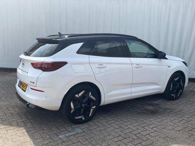 Opel Grandland 1.6 Turbo Plug-In Hybrid 4x4 GSe