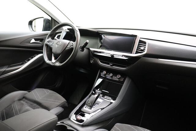 Opel Grandland 1.2 Turbo Level 4 130 PK Automaat | Navigatie | Climate control | Trekhaak | Camera | Alcantara bekleding | Dakrails | Lichtmetalen velgen | Stoel & Stuurverwarming