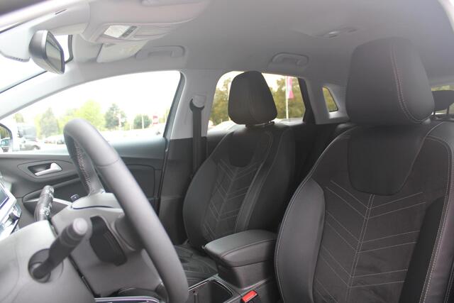 Opel Grandland 1.2 Turbo 130PK AUTOMAAT ULTIMATE | STOEL/STUUR/VOORRUIT VERWARMING | ACHTRERUITRIJ CAMERA | DODEHOEK DETECTIE | ELEKTRISCH BEDIENBARE ACHTERKLEP | FULL LED MATRIX KOPLAMPEN | NAVIGATIE | 19" LICHTMETALEN VELGEN | ALCANTARA BEKLEDING | APPLE CARPLAY/ANDRO