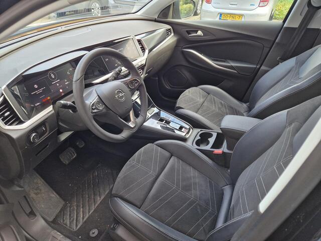 Opel Grandland 1.2 Turbo Ultimate | Navigatie | Climate & Cruise Control | Elektrische Achterklep | Stoel & Stuurverwarming |