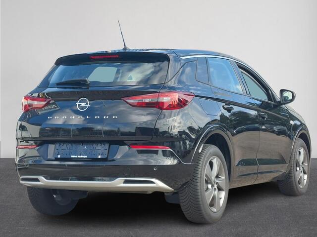 Opel Grandland 1.2 Turbo 130PK Elegance 10.000KM!!! BTW Auto | Climate Control | AGR-Sportstoelen | Stuurverwarming + Stoelverwarming+ voorruitverwarming | Navigatie By App| Apple Car play/Android Auto | |Cruise | 17"LM-Velgen | PDC | LED Verlichting | Digitaal Dashboa