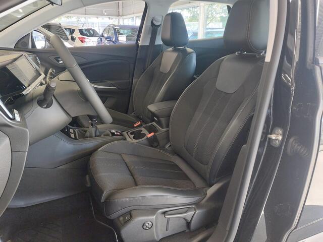 Opel Grandland 1.2 Turbo 130PK Elegance 10.000KM!!! BTW Auto | Climate Control | AGR-Sportstoelen | Stuurverwarming + Stoelverwarming+ voorruitverwarming | Navigatie By App| Apple Car play/Android Auto | |Cruise | 17"LM-Velgen | PDC | LED Verlichting | Digitaal Dashboa