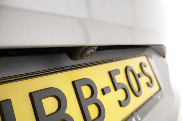 Opel Grandland 1.6 Turbo 225pk Automaat Plug-In Hybrid GS Automaat | Navigatie | Lederen bekleding | Stoelverwarming & ventilatie | Camera | Keyless | Lichtmetalen velgen