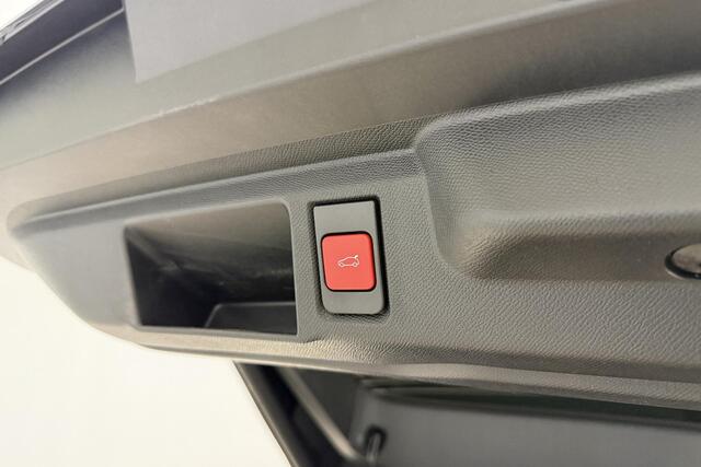 Opel Grandland Electric Ultimate AWD 73 kWh | LED matrix | 4-WD aandrijving | Lederen bekleding | Stoelmassage + geheugenstoel | Panoramadak | Camera's rondom | Navigatie | Full option