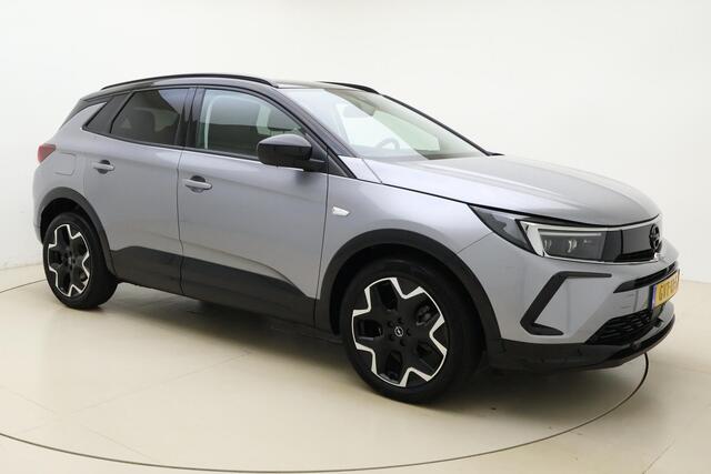 Opel Grandland 1.2 Turbo 145pk Auytomaat Hybrid | Alcantara | Navigatie | Elektrische achterklep | Matrix LED verlichting | Stoel- en stuurverwarming | Zwart dak