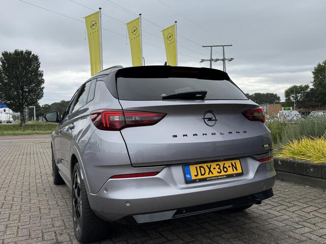 Opel Grandland 1.6 Turbo Plug-In Hybrid 4x4 GSe Als nieuw! 300pk! GSe incl. beurt-12M Garantie-2x lader-nw All Season