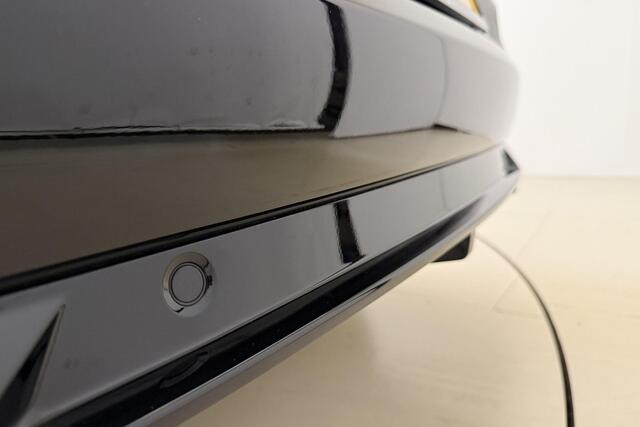 Opel Grandland 1.6 Turbo Plug-In Hybrid 4x4 GSE 300 PK Automaat | Navigatie | Camera | Stoel & Stuurverwarming | 19" Lichtmetalen velgen | Zwart dak | Alcantara bekleding | Keyless