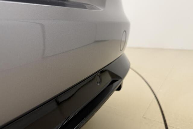 Opel Grandland 1.6 Turbo Plug-In Hybrid 4x4 Ultimate | Afn. Trekhaak | Matrix verlichting | Elek. Achterklep | Stoel, Stuur en Voorruit verwarming |