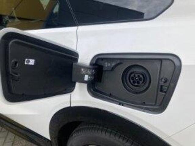 Opel Grandland 1.6 Turbo 195pk Plug-in-Hybrid Automaat GS | Panoramadak | 20" lichtmetalen velgen | Trekhaak | Headup display | Navigatie | Adapt. Cruise control | LED Matrix verlichting