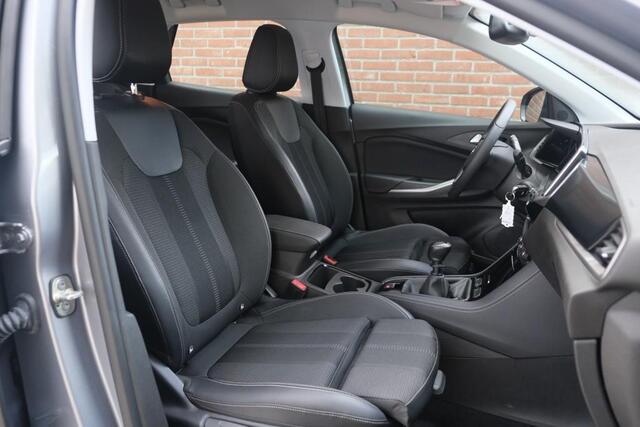 Opel Grandland 1.2 Turbo 130pk GS | Navi | App Connect | Climate | Cruise | Camera | Blind Spot | Winter Pakket