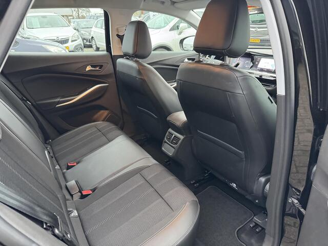 Opel Grandland 1.2 Turbo GS Geheel rijklaar en als nieuw! | Camera | 18" | Navi | Carplay | Full LED | AGR Stoelen | Incl. beurt en garantie!