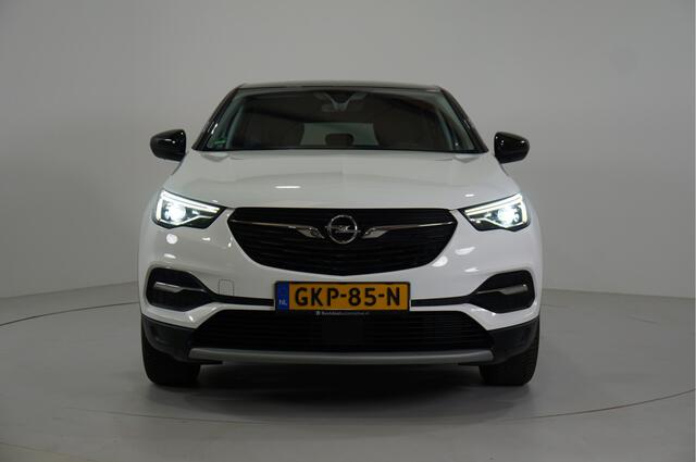 Opel Grandland X 1.6 Turbo Hybrid4 Innovation 300pk | Leer | Camera | Stl. verw. | Dodehoek | Navi |