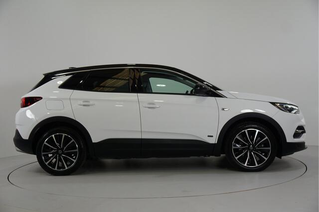 Opel Grandland X 1.6 Turbo Hybrid4 Innovation 300pk | Leer | Camera | Stl. verw. | Dodehoek | Navi |
