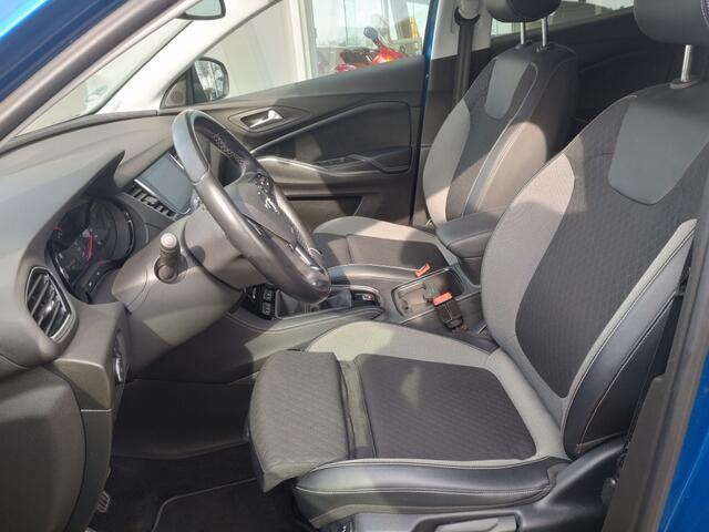 Opel Grandland X 1.2 Turbo Business +