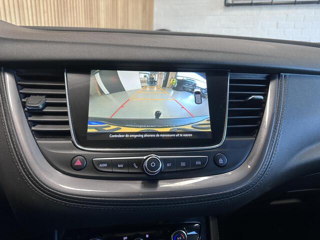 Opel Grandland X 1.2 Turbo Business Executive