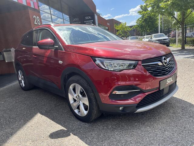 Opel Grandland X 1.6 Turbo Hybrid Business Elegance // FULL LED // KEYLESS // NAVI+CARPLAY // CAMERA+SENSOREN // ELEK. ACHTERKLEP // STOELVERWARMING //