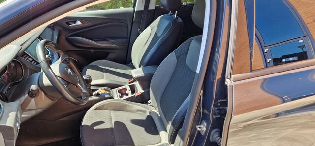 Opel Grandland X 1.2 Turbo Bus. Ex.