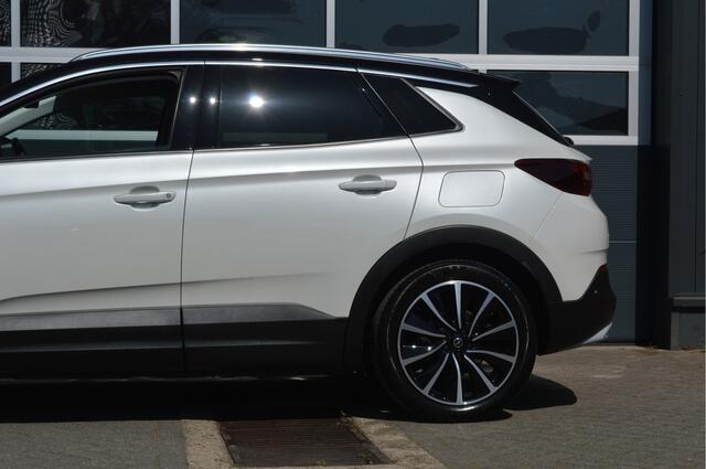 Opel Grandland X 1.6 Turbo Hybrid4 plug in hybrid Ultimate | Leder/Carplay/LED/Stoelverw + koeling | Met 12 maanden garantie!