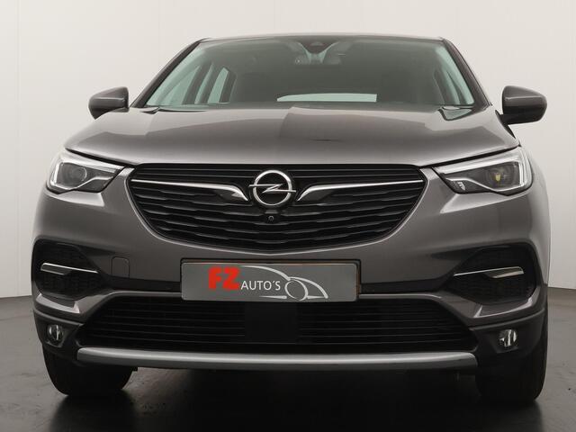 Opel Grandland X 1.2 Turbo Business Elegance - LED koplampen - Stoelverwarming - Dode hoek - Navigatie - 360gr. Camera