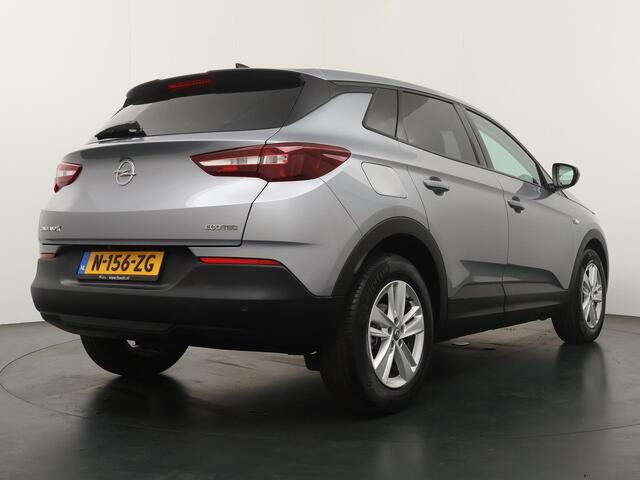 Opel Grandland X 1.2 Turbo Business Executive - Navigatie - Climate Control - LED koplampen