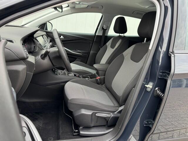 Opel Grandland X 1.2 Turbo Business + met Navigatie, All Season, PDC, All Road Pakket