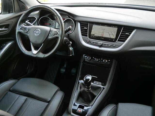 Opel Grandland X 1.2 130pk Turbo Innovation Leder / Stoelkoeling / Winterpakket / Navigatie / Camera