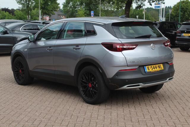Opel Grandland X 1.2 Turbo Edition / Camera / Apple CarPlay / Keyless / 18'' / Stuurverwarming / Stoelverwarming / DAB / Elektr. achterklep / Cruise Control