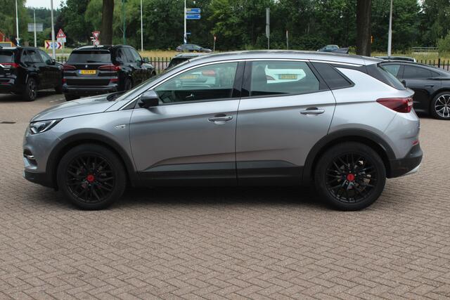 Opel Grandland X 1.2 Turbo Edition / Camera / Apple CarPlay / Keyless / 18'' / Stuurverwarming / Stoelverwarming / DAB / Elektr. achterklep / Cruise Control