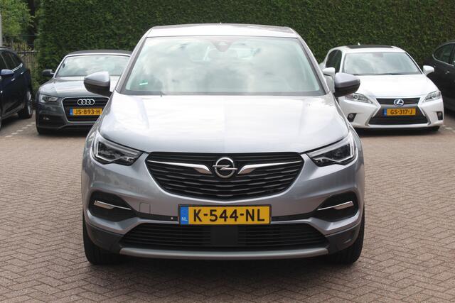 Opel Grandland X 1.2 Turbo Edition / Camera / Apple CarPlay / Keyless / 18'' / Stuurverwarming / Stoelverwarming / DAB / Elektr. achterklep / Cruise Control