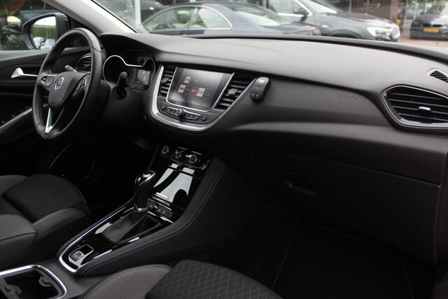 Opel Grandland X 1.2 Turbo Edition / Camera / Apple CarPlay / Keyless / 18'' / Stuurverwarming / Stoelverwarming / DAB / Elektr. achterklep / Cruise Control