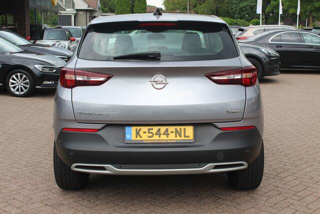 Opel Grandland X 1.2 Turbo Edition / Camera / Apple CarPlay / Keyless / 18'' / Stuurverwarming / Stoelverwarming / DAB / Elektr. achterklep / Cruise Control