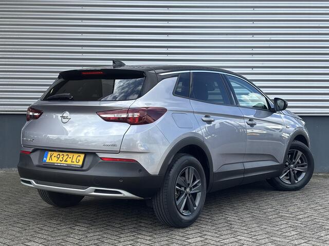 Opel Grandland X Edition 2020 1.2 Turbo 130pk | AGR-STOELEN | CAMERA | TWO-TONE | WINTER PACK | NAVI PRO | CLIMATE CONTROL | ISOFIX | DAB+ |