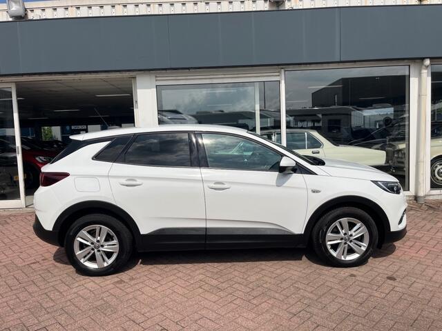 Opel Grandland X Turbo 130pk Online Ed. Clima Cruise Stoelv. 99.738km