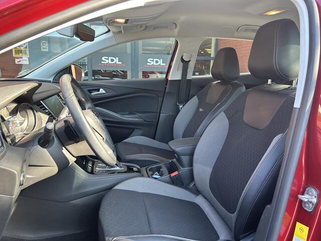 Opel Grandland X 1.6 Turbo Hybrid Business Edition // NAVI + CARPLAY // CAMERA // PDC V+A // CLIMA // STOEL + STUURWIELVERWARING