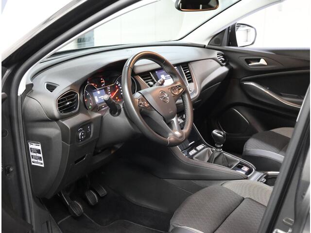 Opel Grandland X 1.2 130PK Turbo Business Elegance | AppleCarPlay/AndroidAuto | Climate Control | Cruise Control | Navigatie | 360'Camera | AGR-stoel | Keyless Entry/Start | LED Koplampen | Privacy Glass | Isofix | Armsteun |