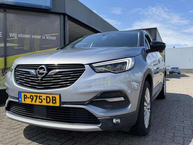 Opel Grandland X 1.6 Turbo Hybrid Innovation 225 pk Hybrid automaat | Afneembare trekhaak | Climate | Carplay | Camera | all season | 2x lader