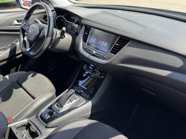 Opel Grandland X 1.6 Turbo Hybrid Innovation 225 pk Hybrid automaat | Afneembare trekhaak | Climate | Carplay | Camera | all season | 2x lader