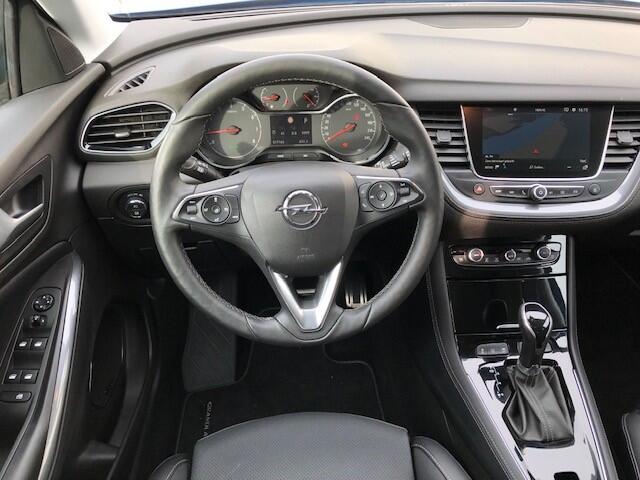 Opel Grandland X 1.6 Turbo Ultimate Automaat met Navi/Camera, Leer, Trekhaak, 19inch, Denon Sound