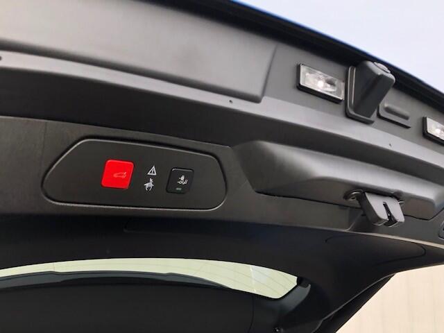 Opel Grandland X 1.6 Turbo Ultimate Automaat met Navi/Camera, Leer, Trekhaak, 19inch, Denon Sound