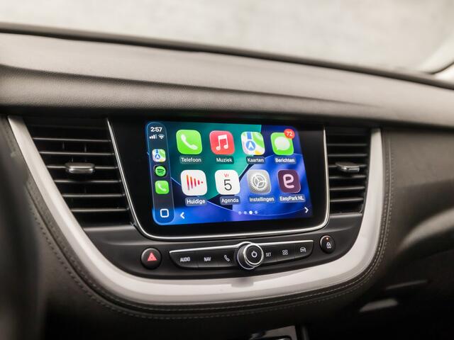 Opel Grandland X 1.2 Turbo Sport (APPLE CARPLAY, GROOT NAVI, CAMERA, CLIMATE, TREKHAAK, SPORTSTOELEN, LED KOPLAMPEN, CRUISE, NIEUWE APK, NIEUWSTAAT)