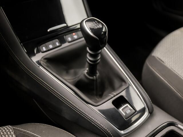 Opel Grandland X 1.2 Turbo Sport (APPLE CARPLAY, GROOT NAVI, CAMERA, CLIMATE, TREKHAAK, SPORTSTOELEN, LED KOPLAMPEN, CRUISE, NIEUWE APK, NIEUWSTAAT)