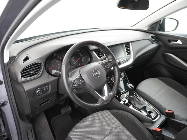 Opel Grandland X T131PK Aut. Trekhaak Apple Carplay Android Auto Airco Navi Pdc 120 Jaar Edition Regen-Lichtsensor DAB Lmv 17" Led Privacy Glas Origineel Nederlandse Auto Euro 6