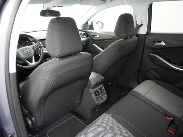 Opel Grandland X T131PK Aut. Trekhaak Apple Carplay Android Auto Airco Navi Pdc 120 Jaar Edition Regen-Lichtsensor DAB Lmv 17" Led Privacy Glas Origineel Nederlandse Auto Euro 6