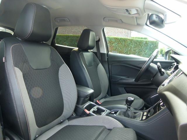 Opel Grandland X 1.2 Turbo Innovation, 19"LMV/DEELS LEER/CARPLAY