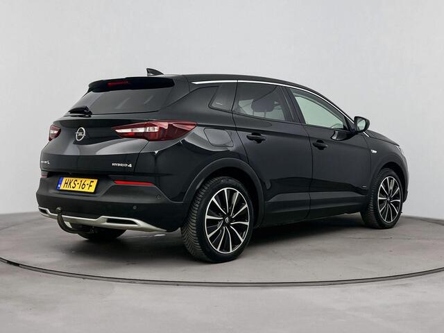 Opel Grandland X 1.6 Turbo Hybrid4 Elegance | Comfortstoelen | Trekhaak | Trekgewicht 1250kg | Navigatie | Camera | All Season banden | Parkeersensoren |